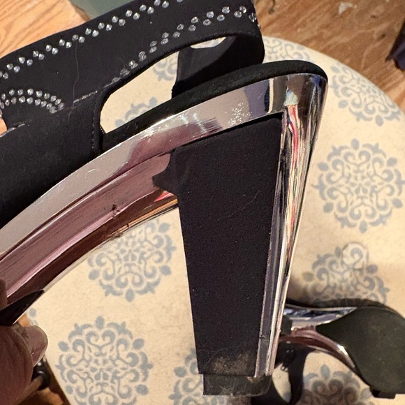 Onex Black and Silver Heels - Picture 12 of 15